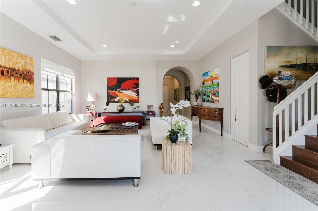 Недавно арендовано: $6,000 (4 спален, 3 ванн, 2720 Квадратных фут)