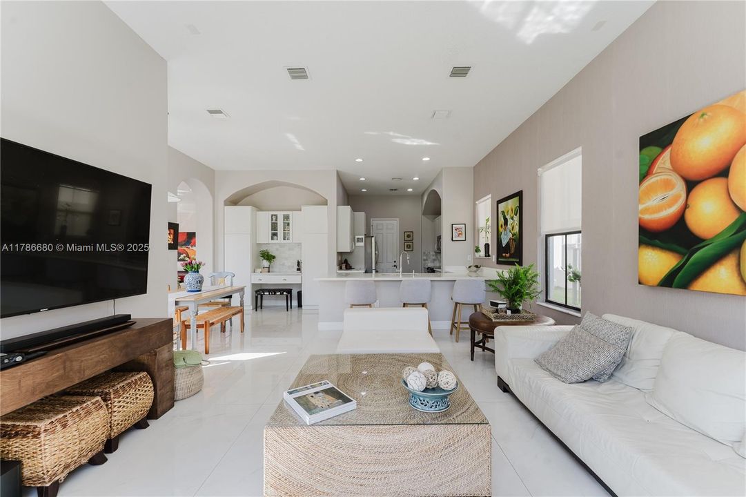 Недавно арендовано: $6,000 (4 спален, 3 ванн, 2720 Квадратных фут)