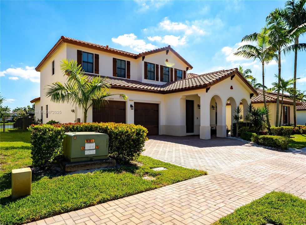 Недавно арендовано: $6,000 (4 спален, 3 ванн, 2720 Квадратных фут)