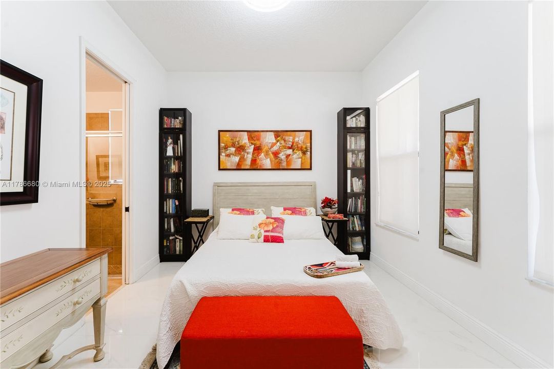 Недавно арендовано: $6,000 (4 спален, 3 ванн, 2720 Квадратных фут)