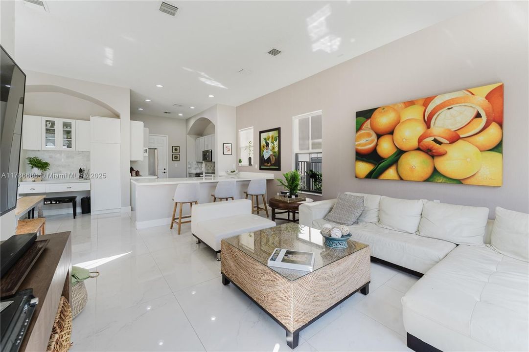 Недавно арендовано: $6,000 (4 спален, 3 ванн, 2720 Квадратных фут)