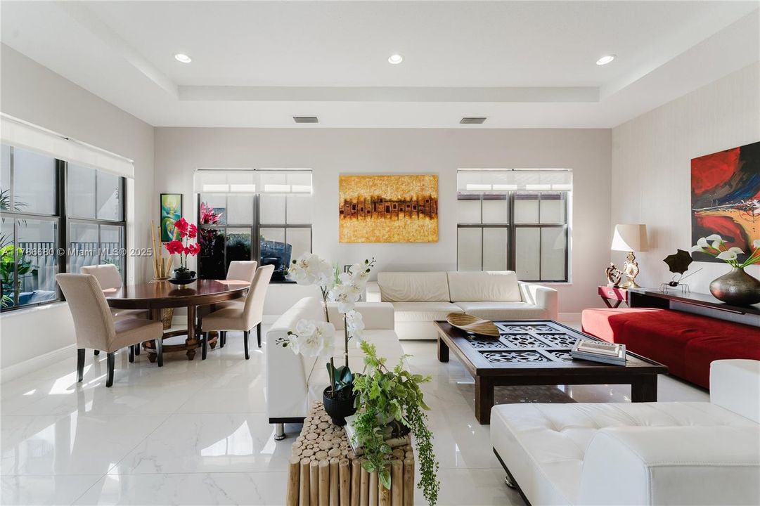 Недавно арендовано: $6,000 (4 спален, 3 ванн, 2720 Квадратных фут)