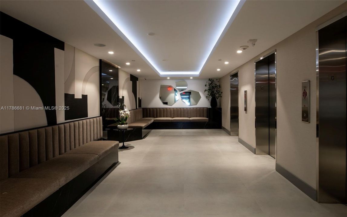 For Sale: $1,650,000 (2 beds, 2 baths, 1733 Square Feet)