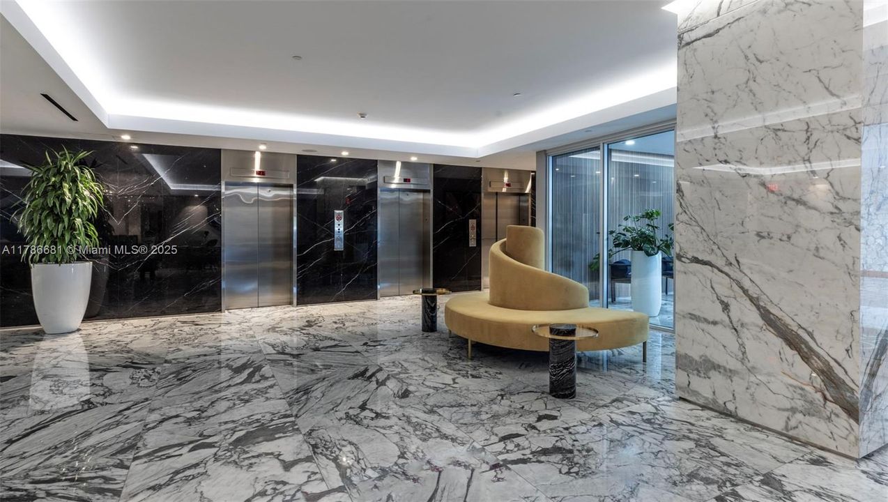 For Sale: $1,650,000 (2 beds, 2 baths, 1733 Square Feet)