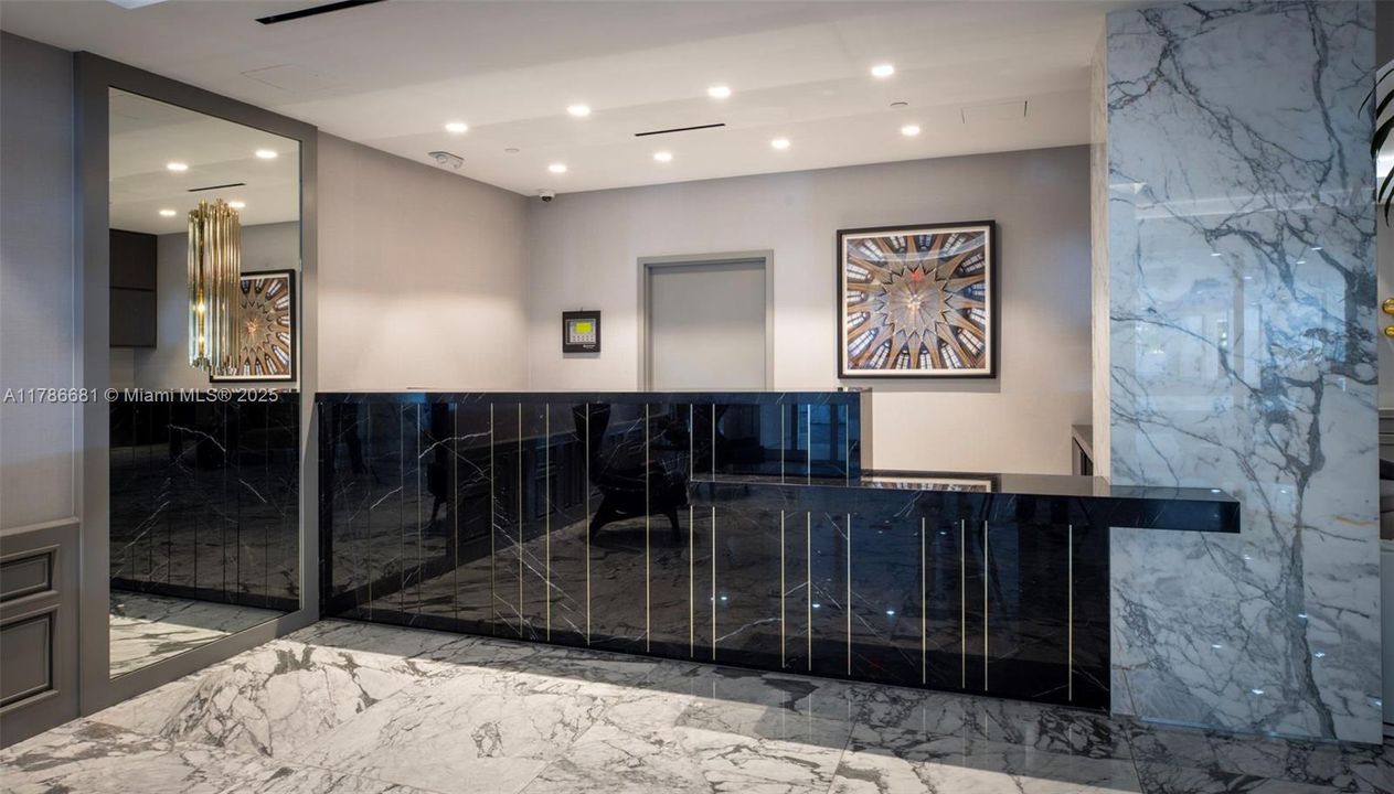 For Sale: $1,650,000 (2 beds, 2 baths, 1733 Square Feet)