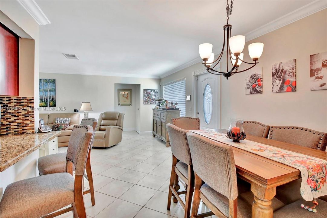 Recently Sold: $485,000 (2 beds, 2 baths, 1047 Square Feet)