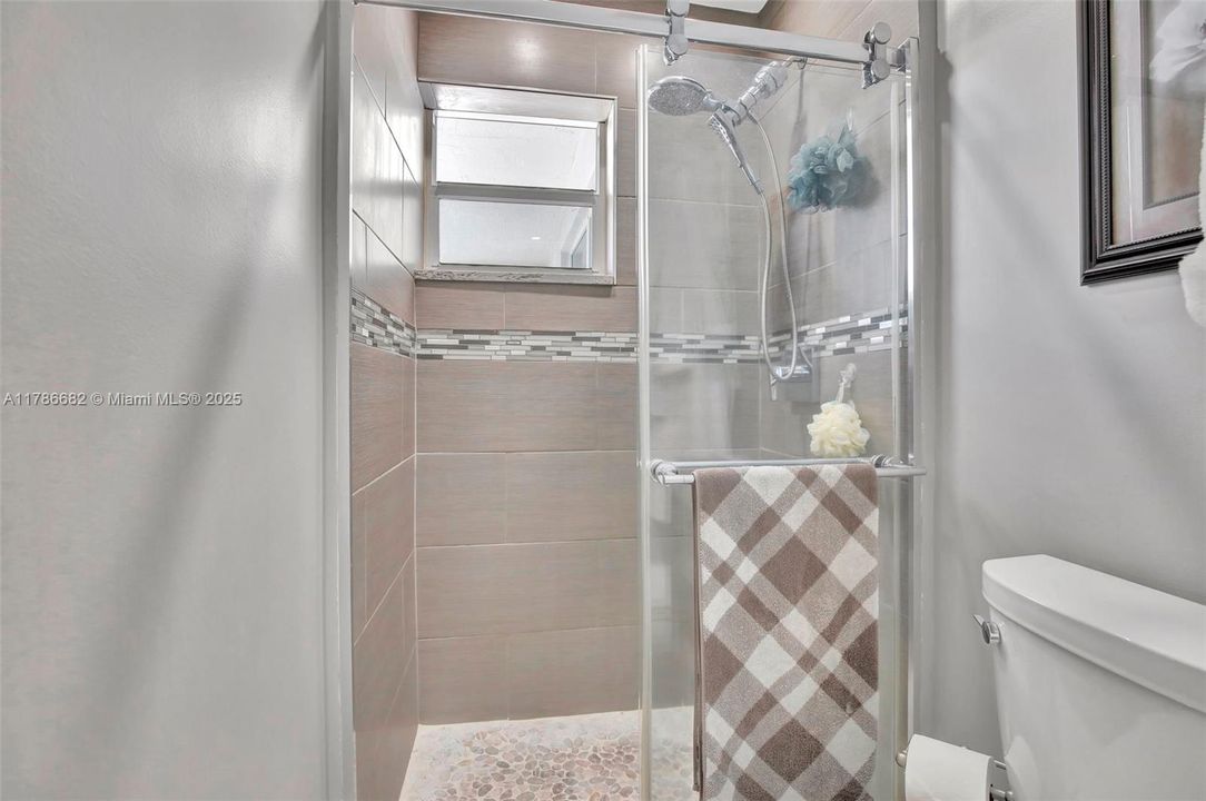 Recently Sold: $485,000 (2 beds, 2 baths, 1047 Square Feet)