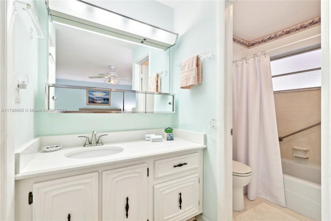 Vendido Recientemente: $130,000 (1 camas, 1 baños, 994 Pies cuadrados)