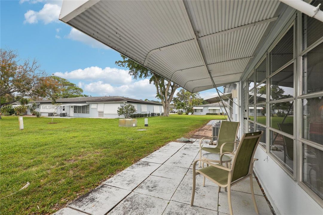 Vendido Recientemente: $130,000 (1 camas, 1 baños, 994 Pies cuadrados)