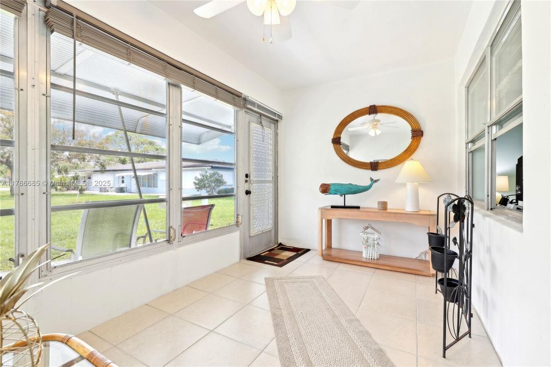 Vendido Recientemente: $130,000 (1 camas, 1 baños, 994 Pies cuadrados)