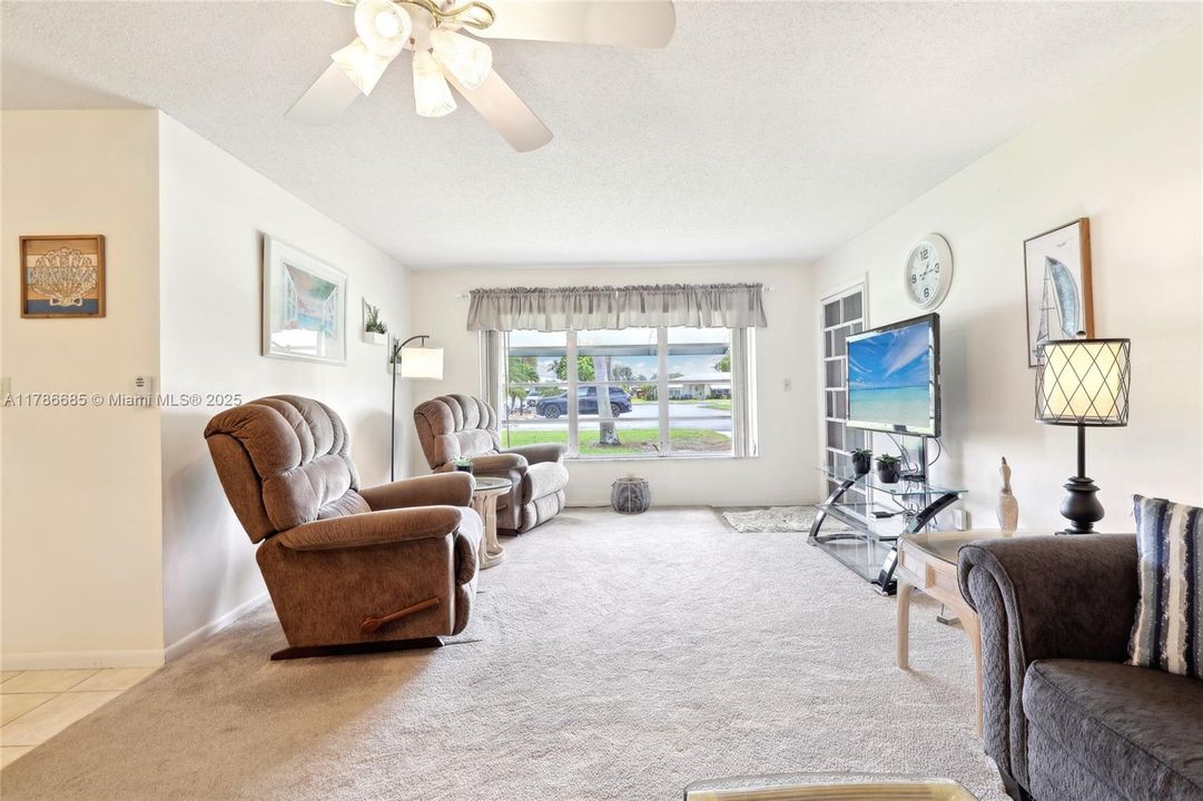 Vendido Recientemente: $130,000 (1 camas, 1 baños, 994 Pies cuadrados)