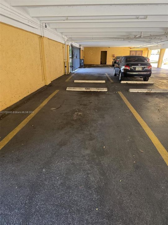 Vendido Recientemente: $219,900 (2 camas, 2 baños, 1006 Pies cuadrados)