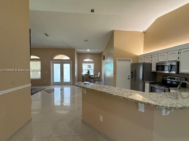 Recently Sold: $595,000 (3 beds, 2 baths, 1571 Square Feet)