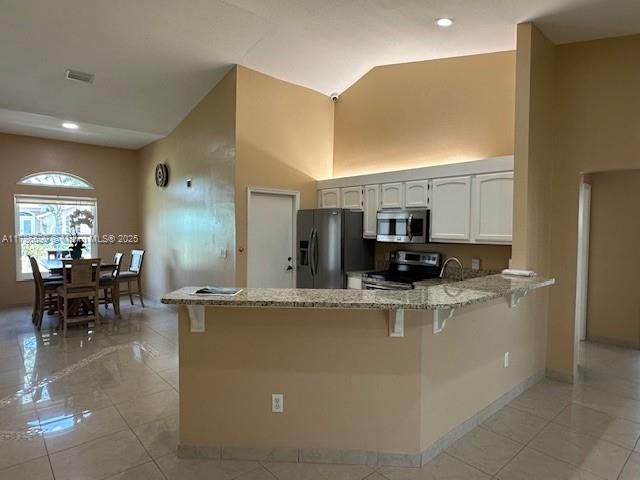 Recently Sold: $595,000 (3 beds, 2 baths, 1571 Square Feet)