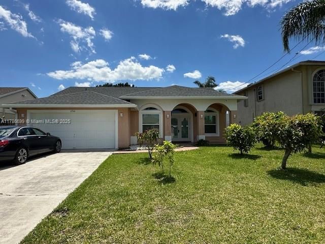 Recently Sold: $595,000 (3 beds, 2 baths, 1571 Square Feet)