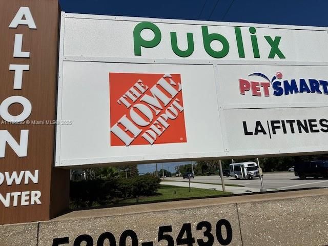 Recently Sold: $595,000 (3 beds, 2 baths, 1571 Square Feet)