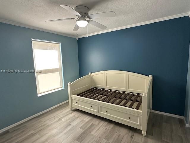 Recently Sold: $595,000 (3 beds, 2 baths, 1571 Square Feet)