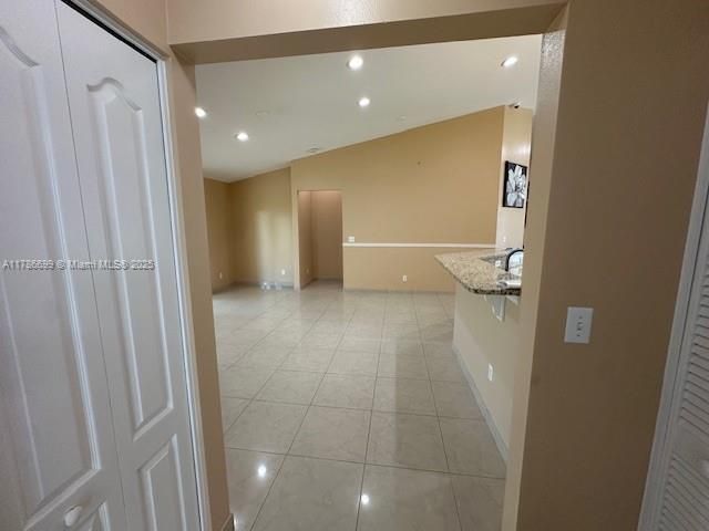 Recently Sold: $595,000 (3 beds, 2 baths, 1571 Square Feet)