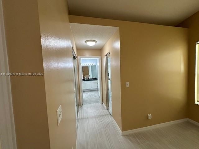 Recently Sold: $595,000 (3 beds, 2 baths, 1571 Square Feet)