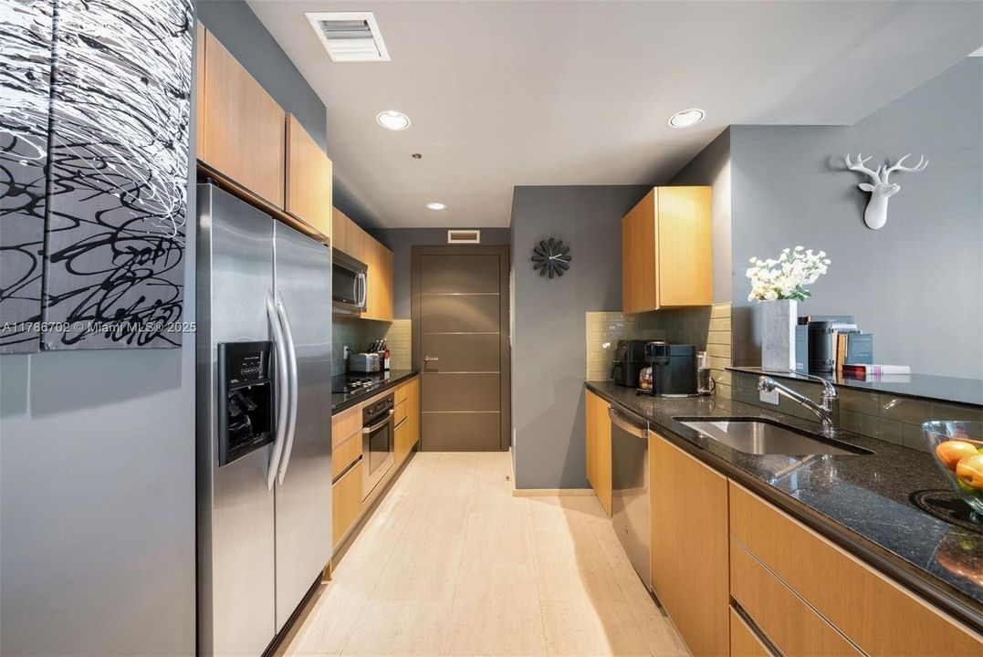 Vendido Recientemente: $497,500 (1 camas, 1 baños, 963 Pies cuadrados)