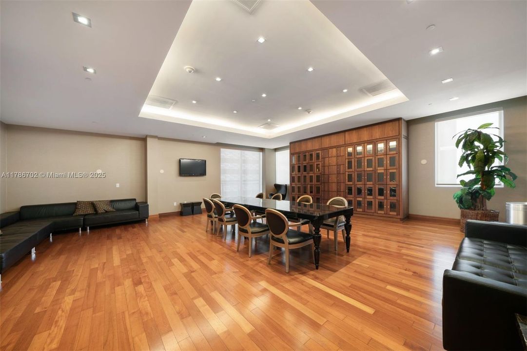 Vendido Recientemente: $497,500 (1 camas, 1 baños, 963 Pies cuadrados)