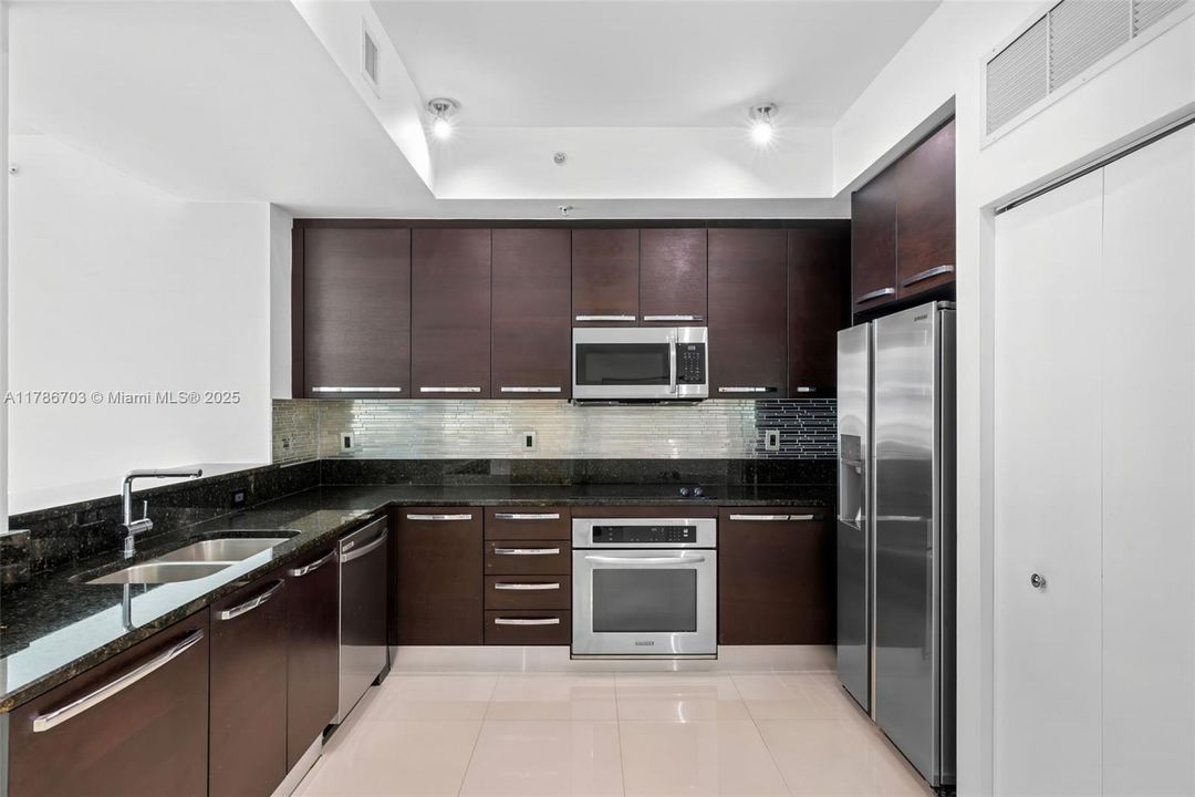 En Venta: $580,000 (2 camas, 2 baños, 1343 Pies cuadrados)