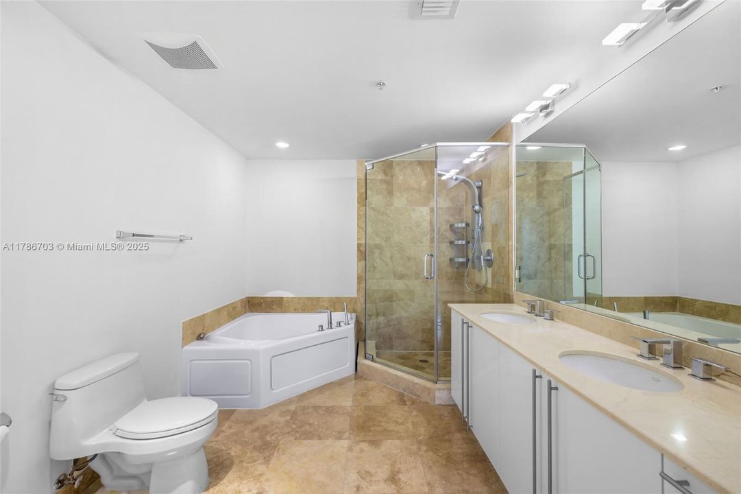 En Venta: $580,000 (2 camas, 2 baños, 1343 Pies cuadrados)