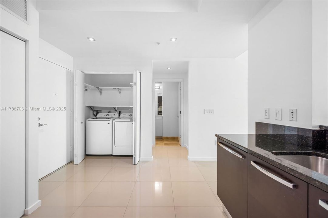 En Venta: $580,000 (2 camas, 2 baños, 1343 Pies cuadrados)