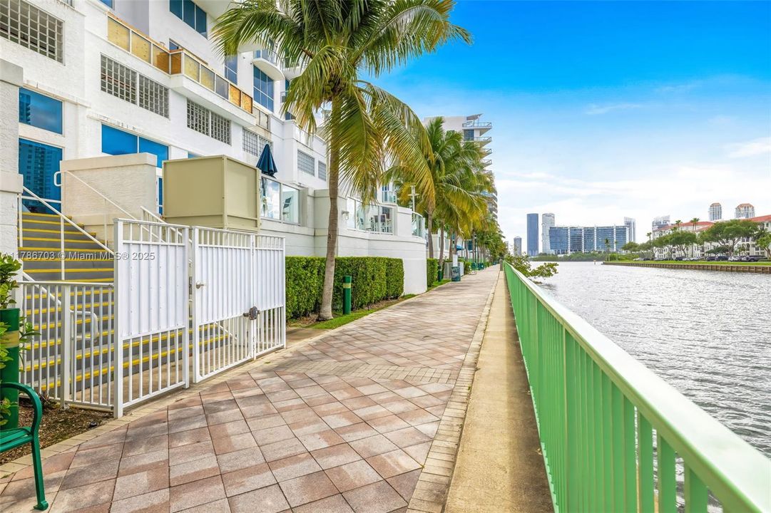 En Venta: $580,000 (2 camas, 2 baños, 1343 Pies cuadrados)