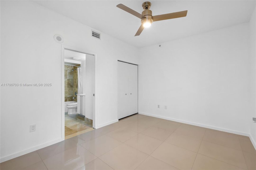 En Venta: $580,000 (2 camas, 2 baños, 1343 Pies cuadrados)