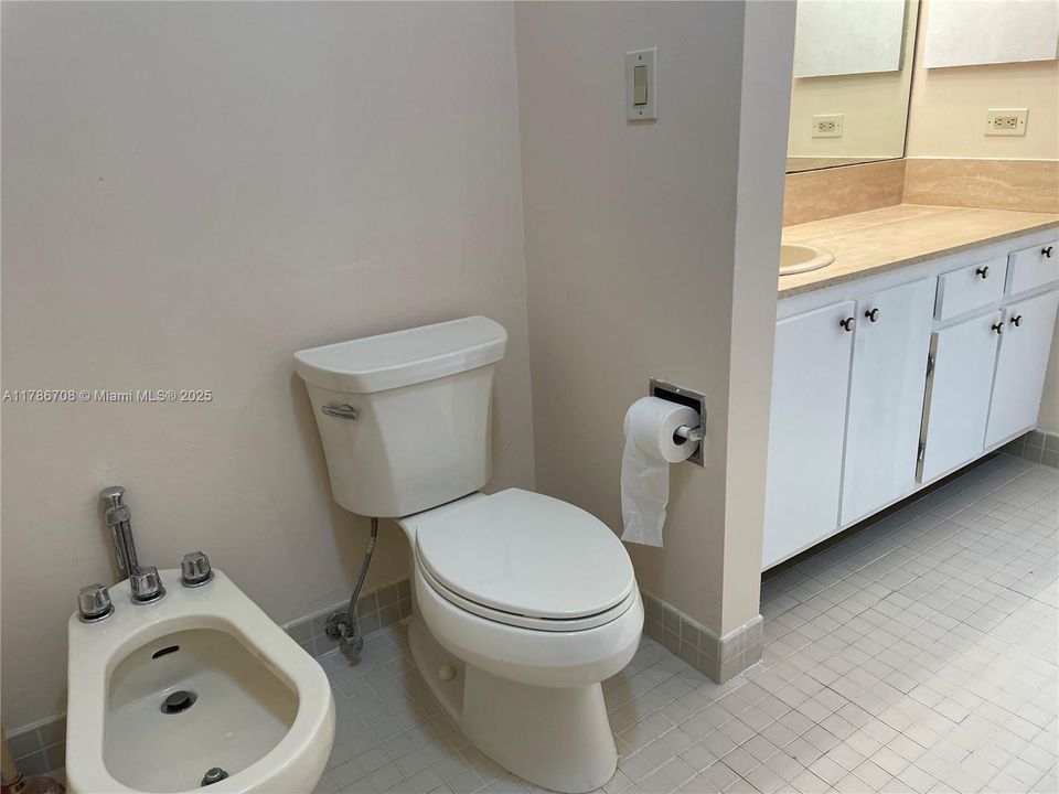 Недавно арендовано: $4,500 (2 спален, 2 ванн, 1435 Квадратных фут)