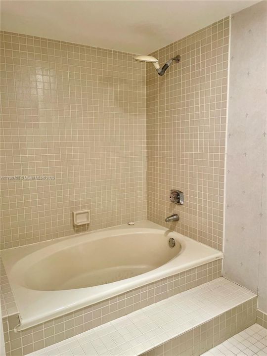 Недавно арендовано: $4,500 (2 спален, 2 ванн, 1435 Квадратных фут)