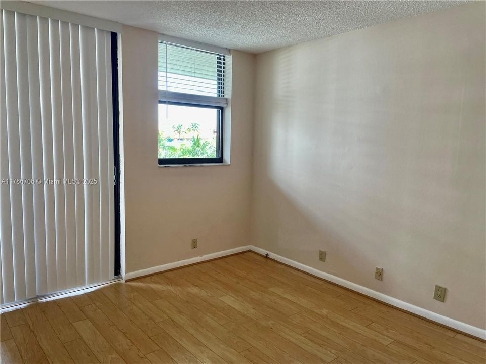 Недавно арендовано: $4,500 (2 спален, 2 ванн, 1435 Квадратных фут)