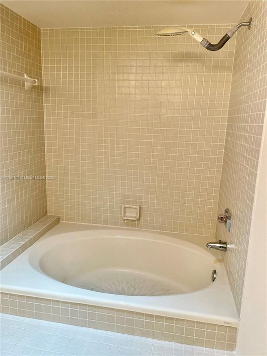 Недавно арендовано: $4,500 (2 спален, 2 ванн, 1435 Квадратных фут)