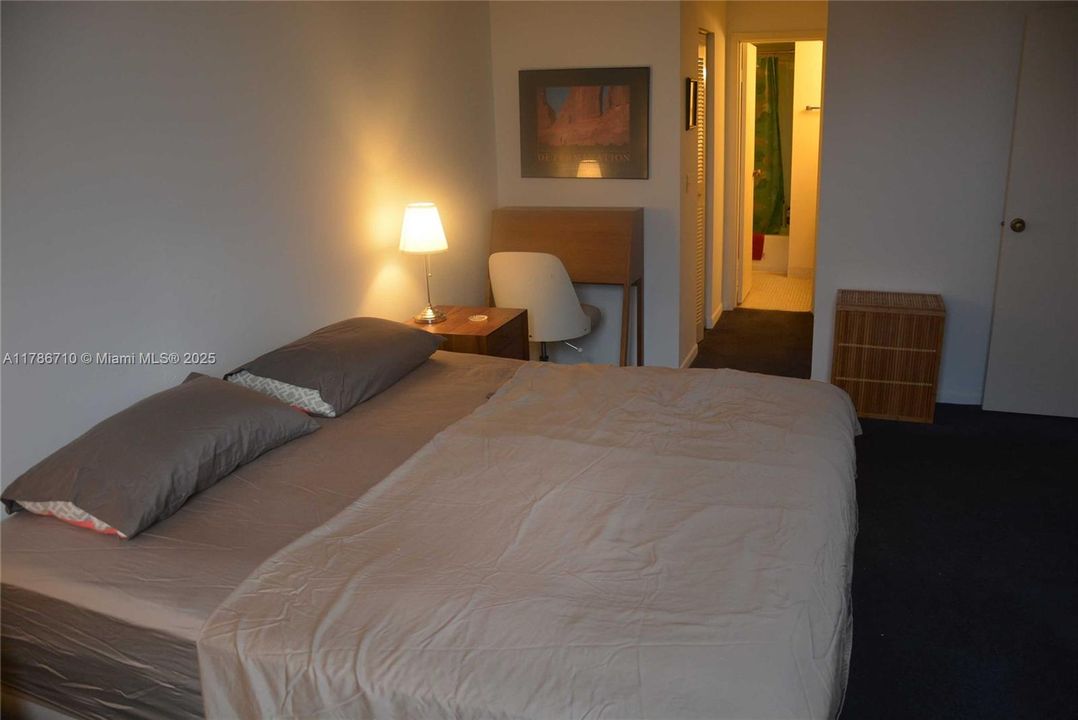 Recently Rented: $1,650 (1 beds, 1 baths, 842 Square Feet)