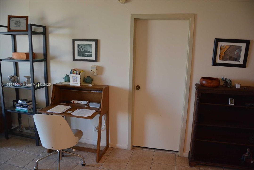 Recently Rented: $1,650 (1 beds, 1 baths, 842 Square Feet)