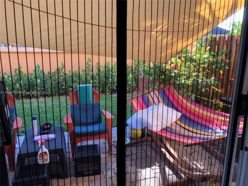 Recientemente alquilado: $2,500 (3 camas, 3 baños, 1382 Pies cuadrados)