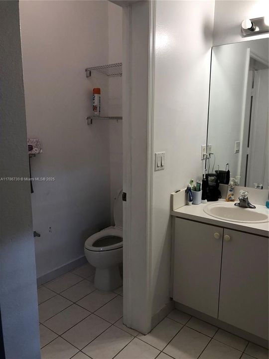 Recientemente alquilado: $2,500 (3 camas, 3 baños, 1382 Pies cuadrados)