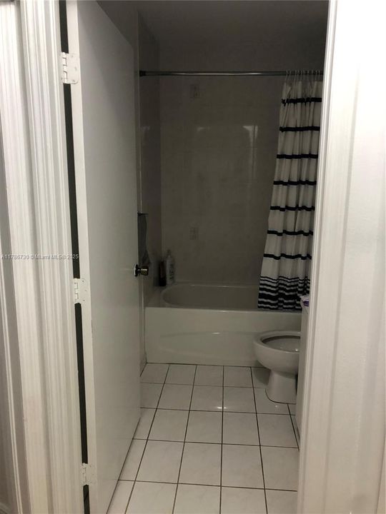 Recientemente alquilado: $2,500 (3 camas, 3 baños, 1382 Pies cuadrados)