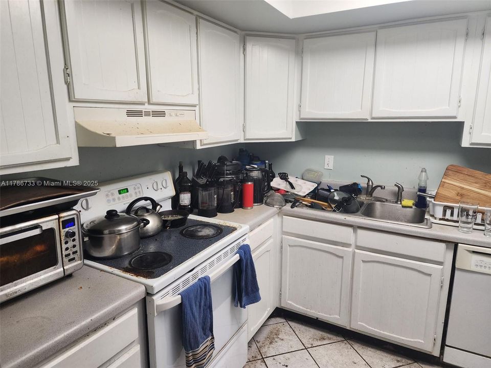 待售: $220,000 (2 贝兹, 2 浴室, 0 平方英尺)