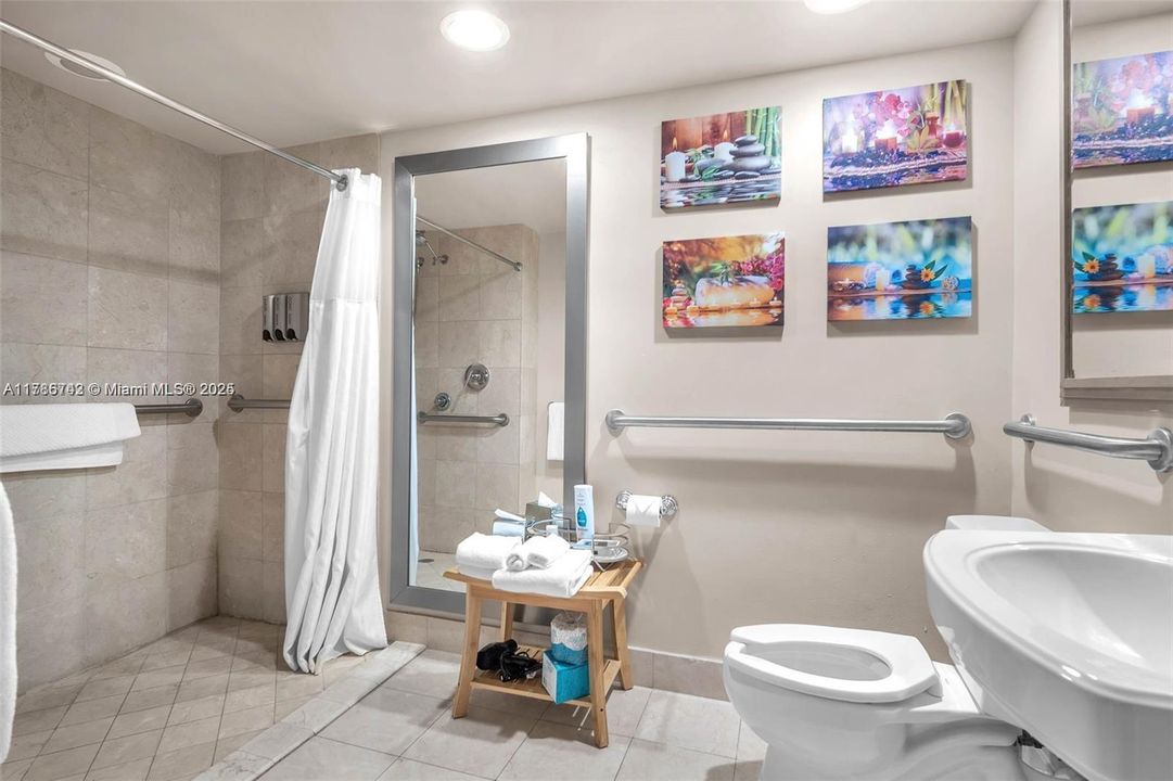 最近售出: $135,999 (1 贝兹, 1 浴室, 470 平方英尺)