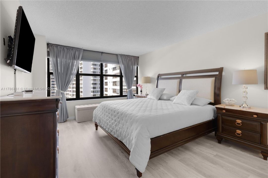 Recientemente alquilado: $2,750 (2 camas, 2 baños, 1280 Pies cuadrados)