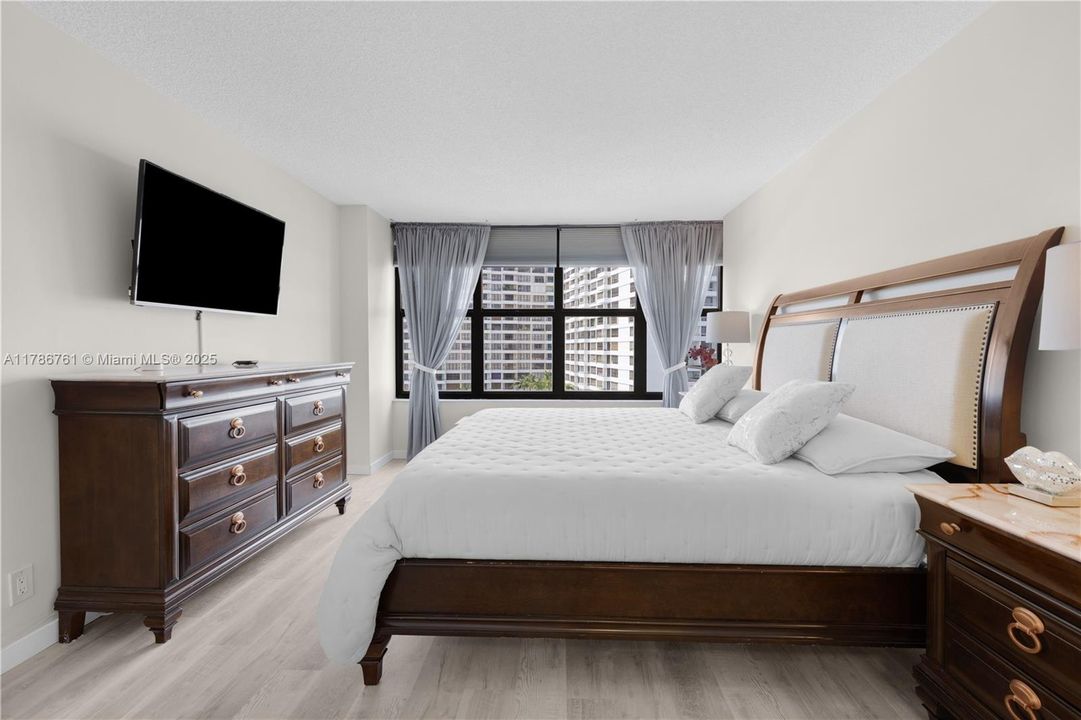 Recientemente alquilado: $2,750 (2 camas, 2 baños, 1280 Pies cuadrados)