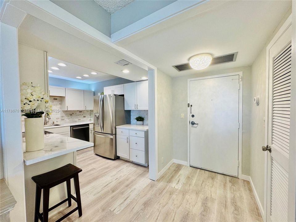 Recientemente alquilado: $2,750 (2 camas, 2 baños, 1280 Pies cuadrados)