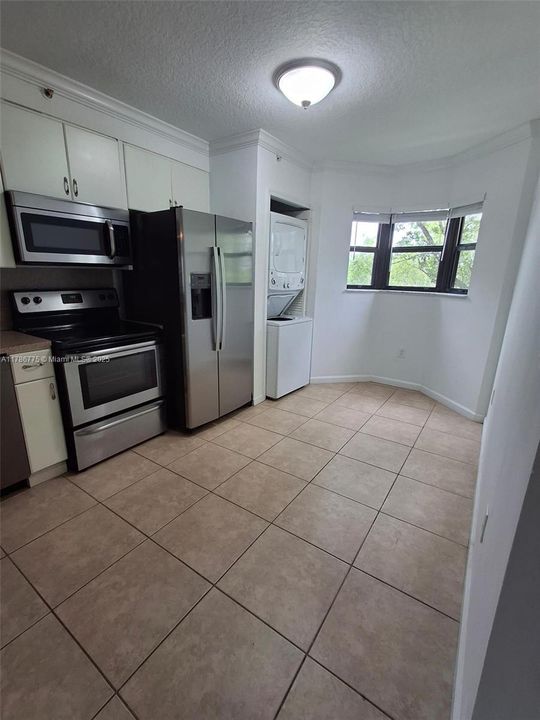 Recently Sold: $255,000 (2 beds, 2 baths, 817 Square Feet)