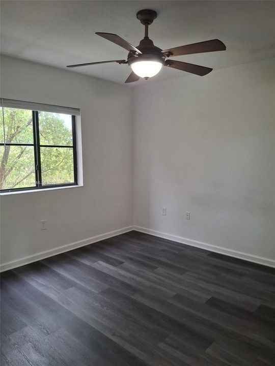 Recently Sold: $255,000 (2 beds, 2 baths, 817 Square Feet)