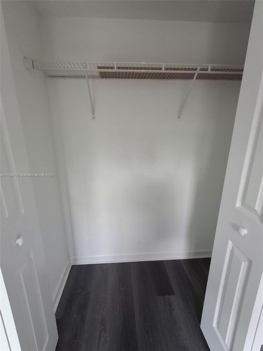 Recently Sold: $255,000 (2 beds, 2 baths, 817 Square Feet)