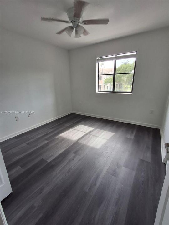 Recently Sold: $255,000 (2 beds, 2 baths, 817 Square Feet)