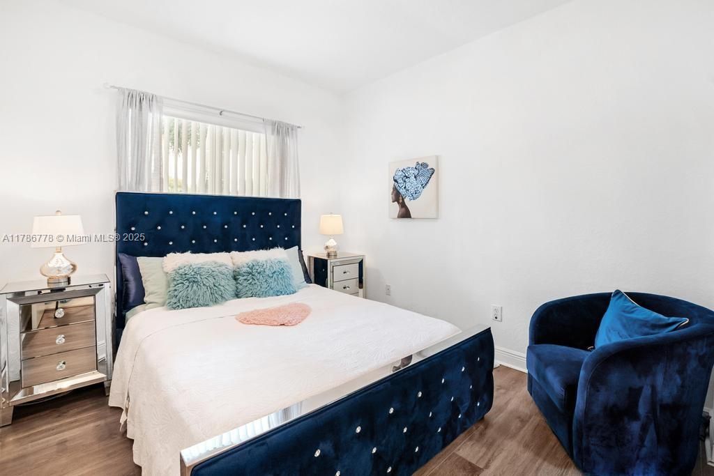 Recently Rented: $3,000 (2 beds, 2 baths, 1710 Square Feet)