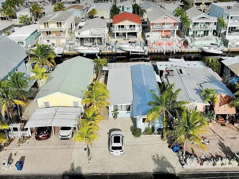 Vendido Recientemente: $799,900 (3 camas, 2 baños, 1364 Pies cuadrados)